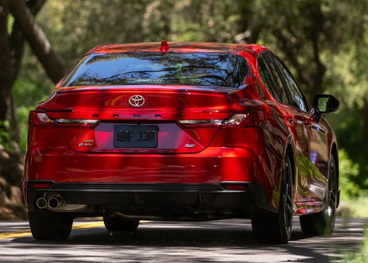Supersonic Red Paint Color Overview on New Camry Hybrid