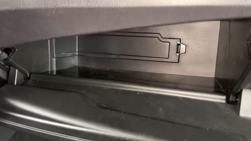 Cabin Filter Housing Inside Glove Box